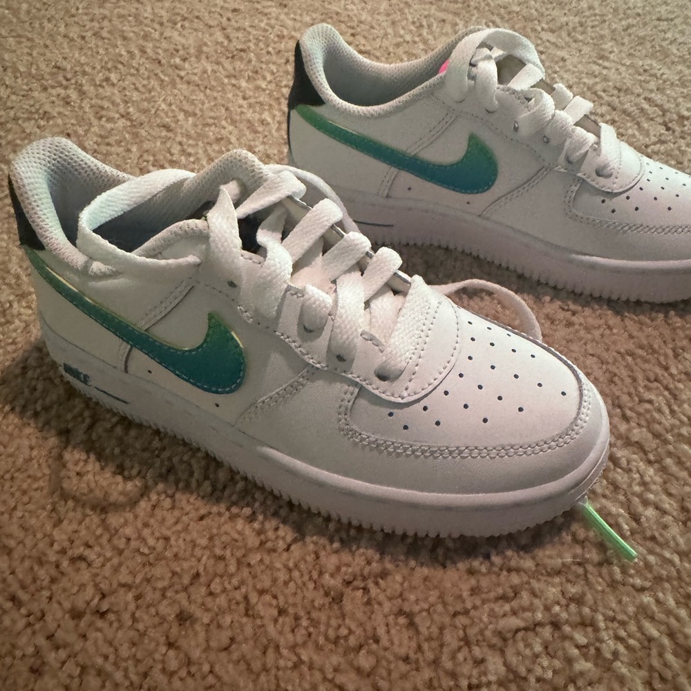 Nike White and Aqua Athletic Shoes